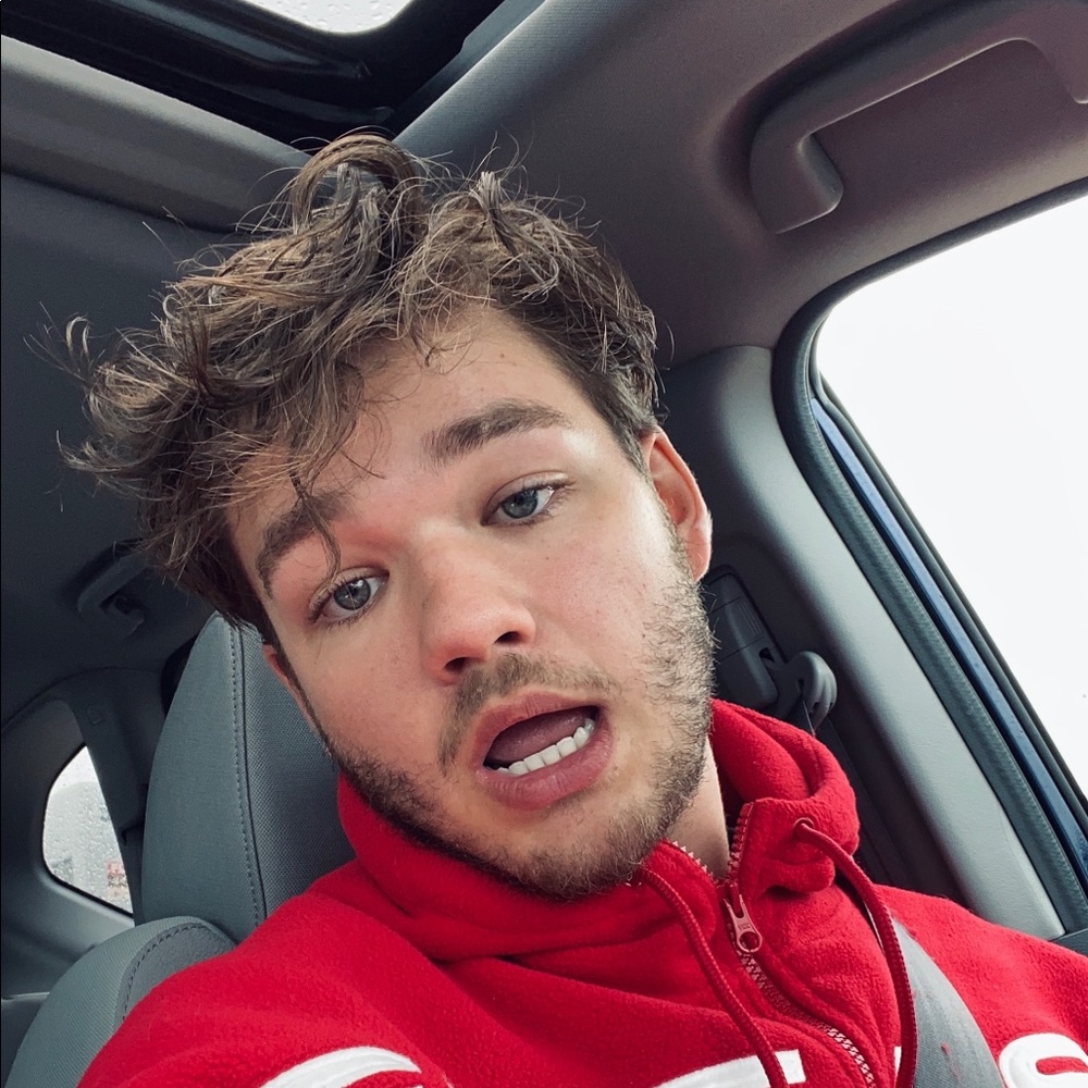 Meet your Posher, Kamil